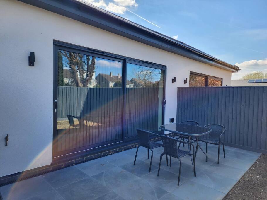 Paradigm Court, Luxury 2-Bedroom Apartment F3, Oxford Exterior foto